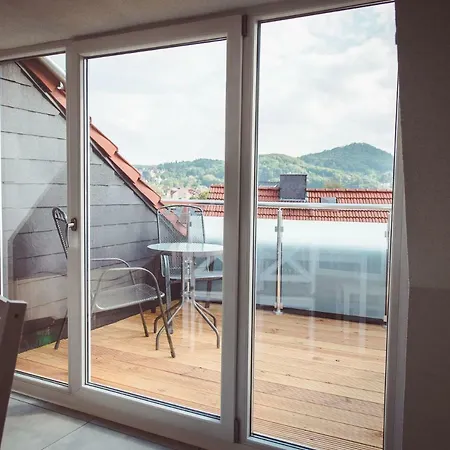 Lena 아이제나흐